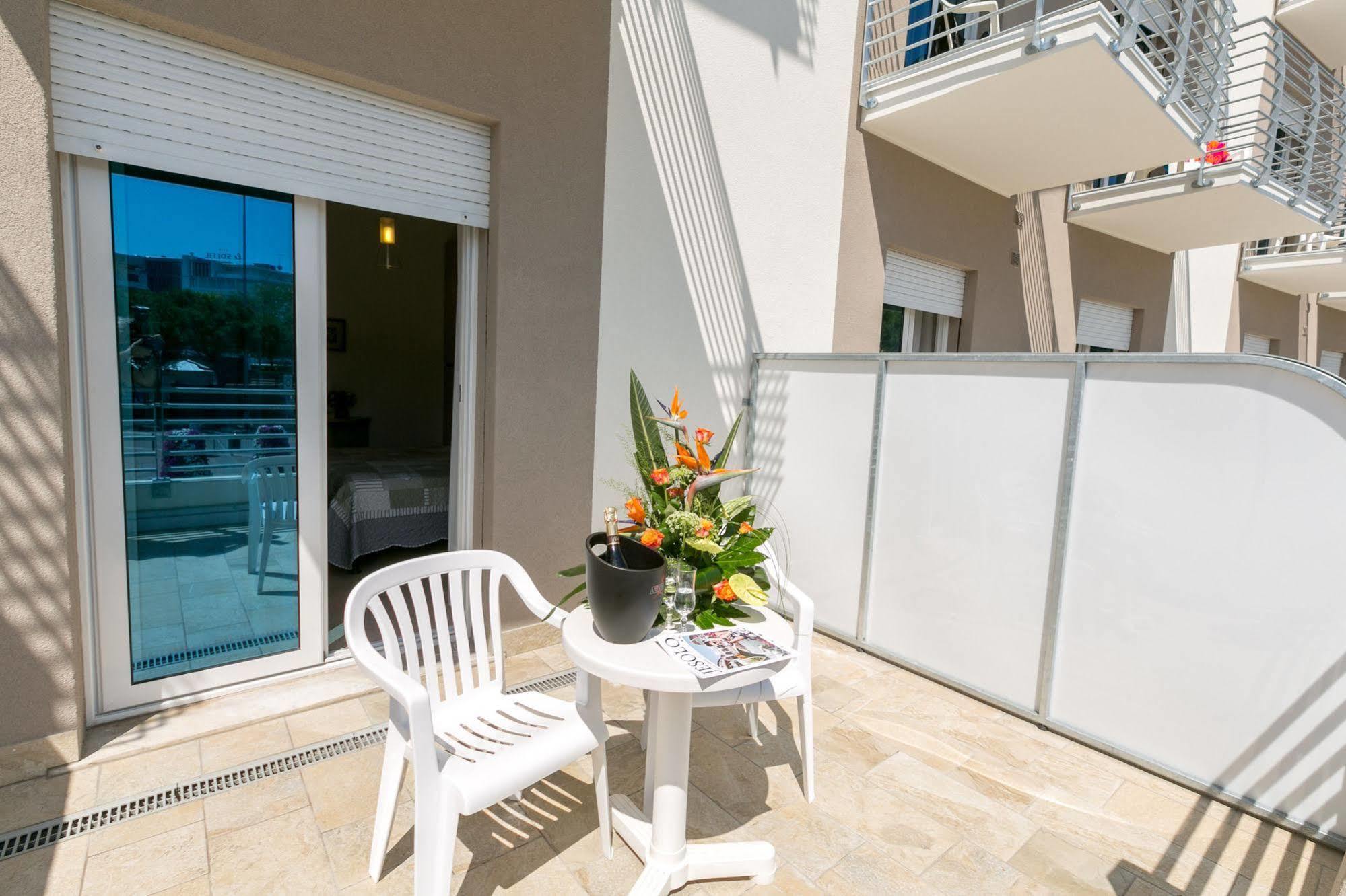 Hotel Colonna Lido di Jesolo Exterior photo